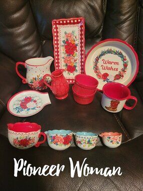 Pioneer Woman Christmas Lot